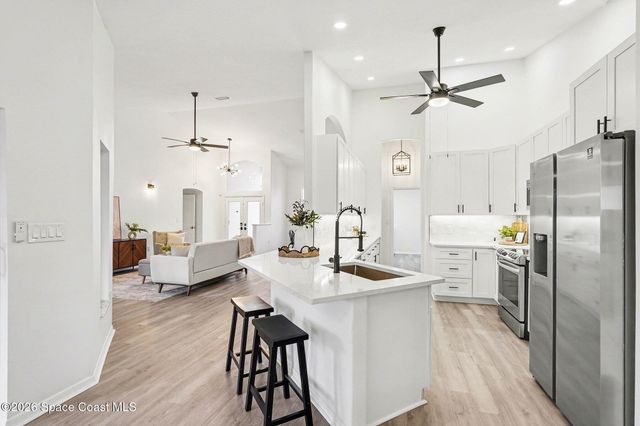 560 Fiedler Street NE, Palm Bay, FL 32907