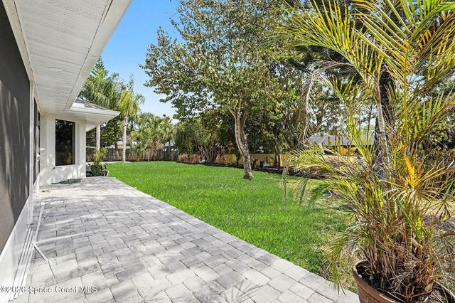 560 Fiedler Street NE, Palm Bay, FL 32907