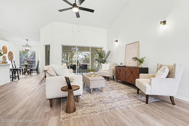 560 Fiedler Street NE, Palm Bay, FL 32907