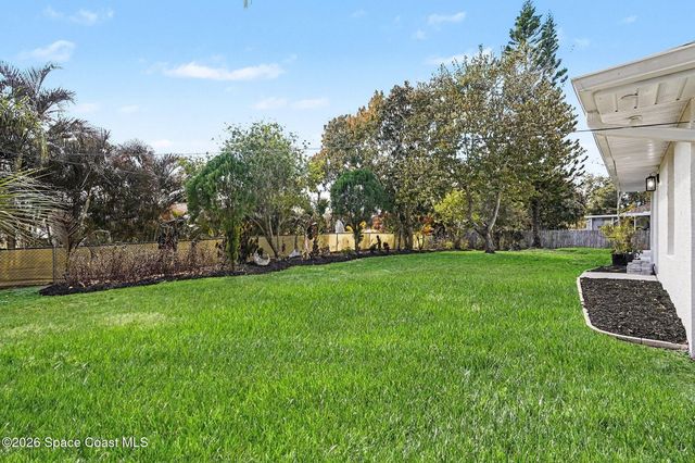 560 Fiedler Street NE, Palm Bay, FL 32907