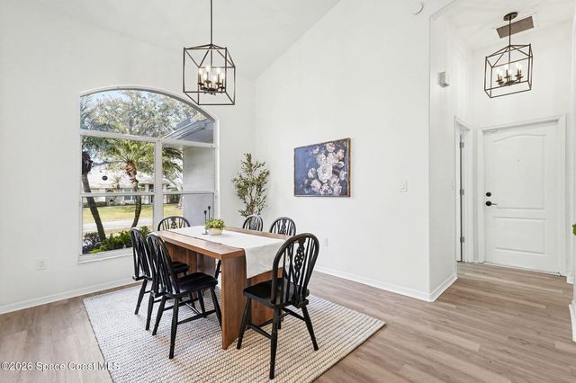 560 Fiedler Street NE, Palm Bay, FL 32907