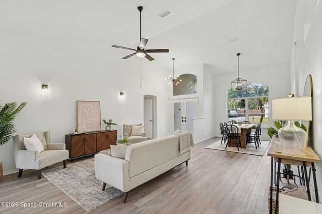 560 Fiedler Street NE, Palm Bay, FL 32907
