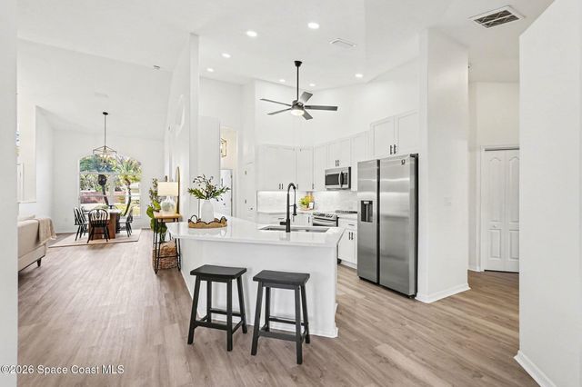 560 Fiedler Street NE, Palm Bay, FL 32907
