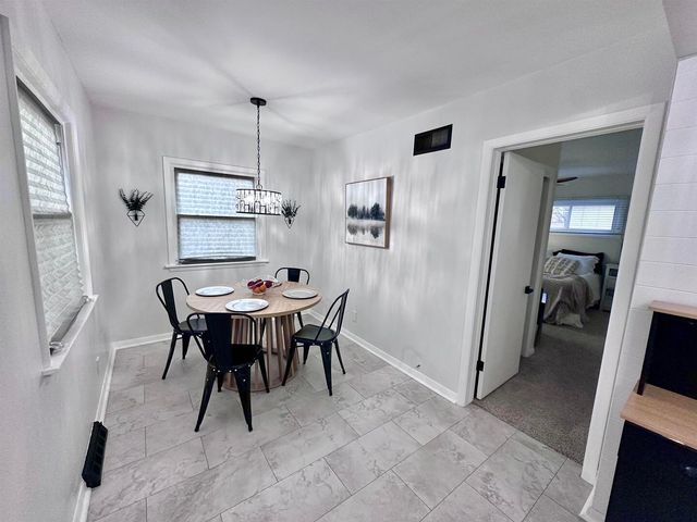 1830 28TH Street, Rock Island, IL 61201