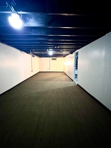 1830 28TH Street, Rock Island, IL 61201