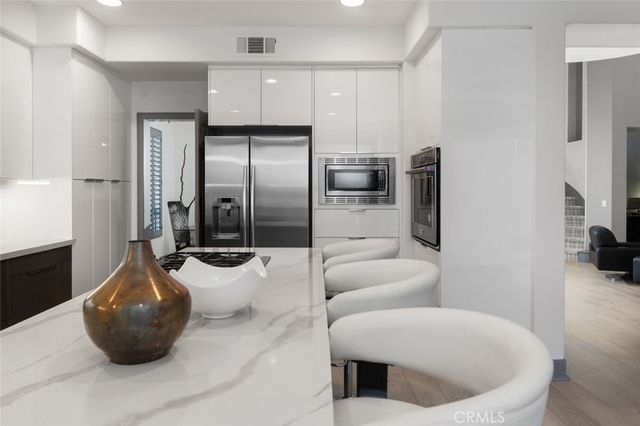 8 Flores, Lake Forest, CA 92610