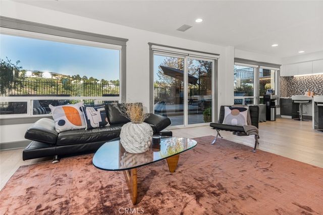 8 Flores, Lake Forest, CA 92610