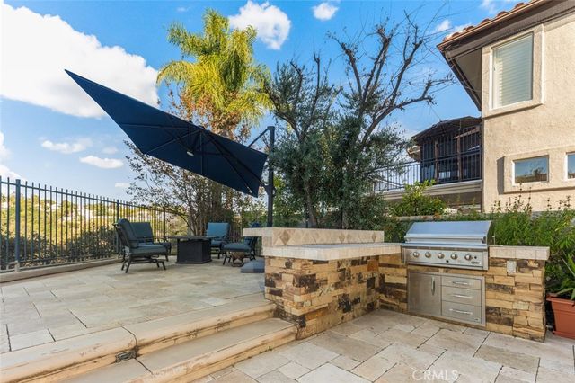 8 Flores, Lake Forest, CA 92610