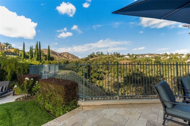 8 Flores, Lake Forest, CA 92610
