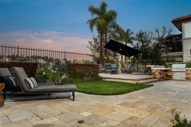 8 Flores, Lake Forest, CA 92610
