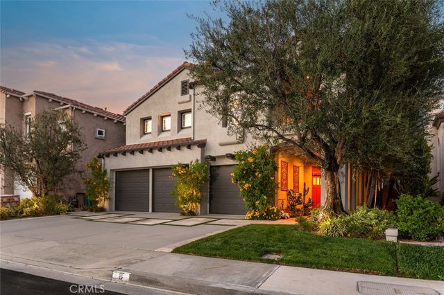 8 Flores, Lake Forest, CA 92610