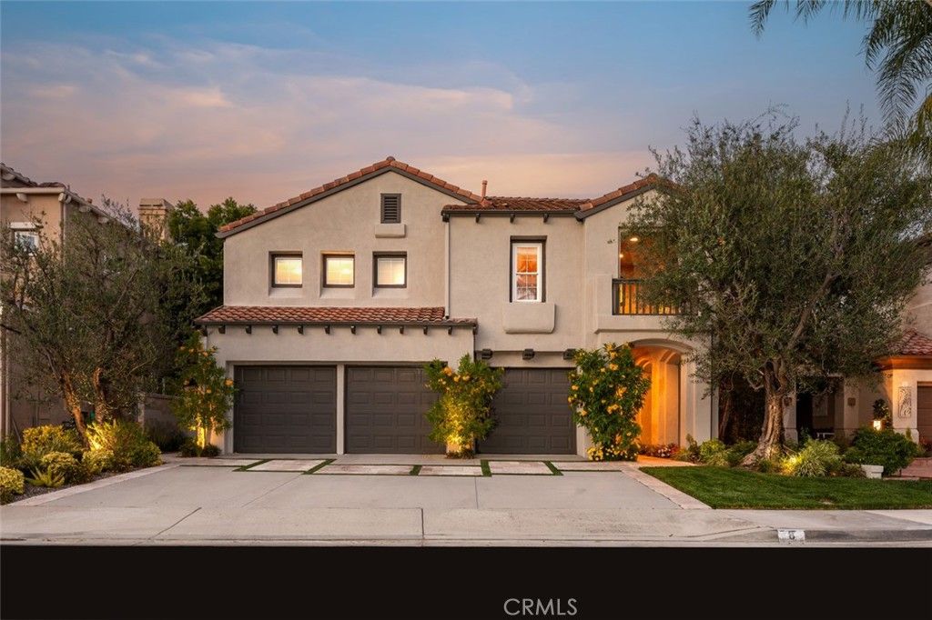 8 Flores, Lake Forest, CA 92610