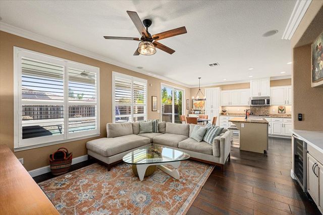 7584 Millport Dr, Roseville, CA 95678