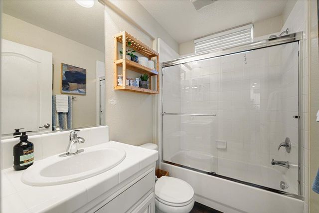 7584 Millport Dr, Roseville, CA 95678