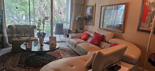 2649 NW 48th Ter 338, Lauderdale Lakes, FL 33313