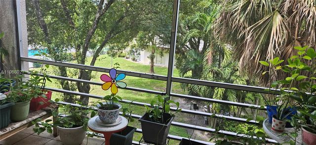 2649 NW 48th Ter 338, Lauderdale Lakes, FL 33313