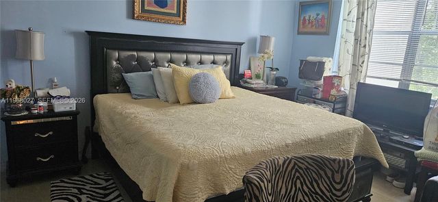 2649 NW 48th Ter 338, Lauderdale Lakes, FL 33313