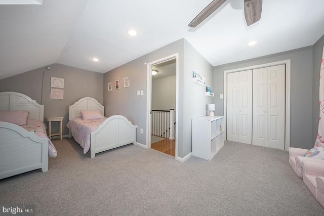 30 MIDLAND AVE, Berwyn, PA 19312