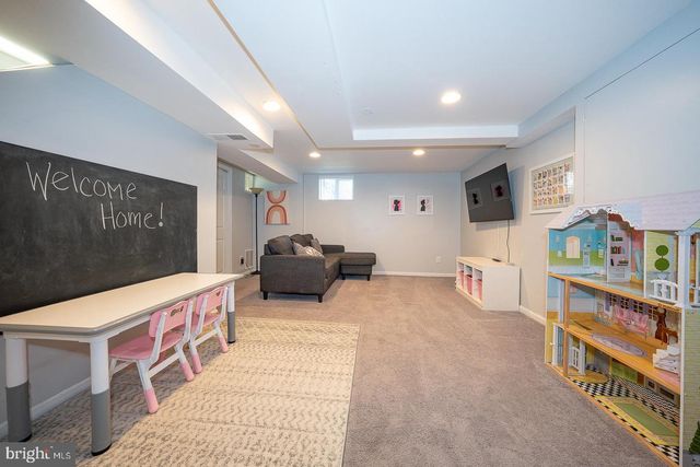 30 MIDLAND AVE, Berwyn, PA 19312