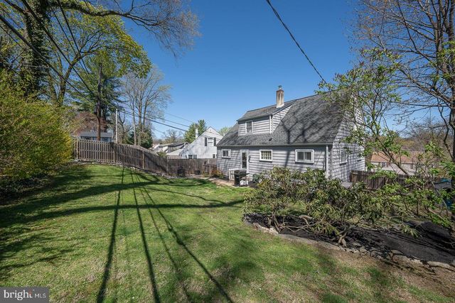 30 MIDLAND AVE, Berwyn, PA 19312