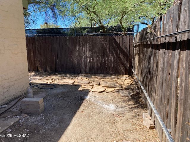 1841 W La Osa Street, Tucson, AZ 85705