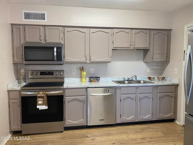 1841 W La Osa Street, Tucson, AZ 85705