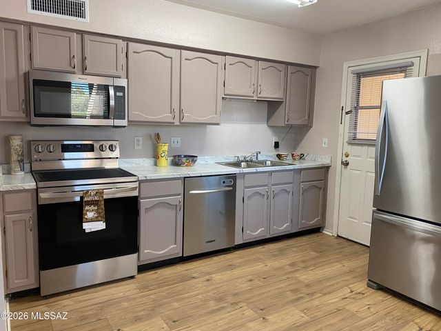1841 W La Osa Street, Tucson, AZ 85705