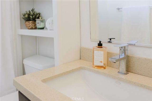 527 W Maple, Orange, CA 92868