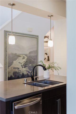 527 W Maple, Orange, CA 92868