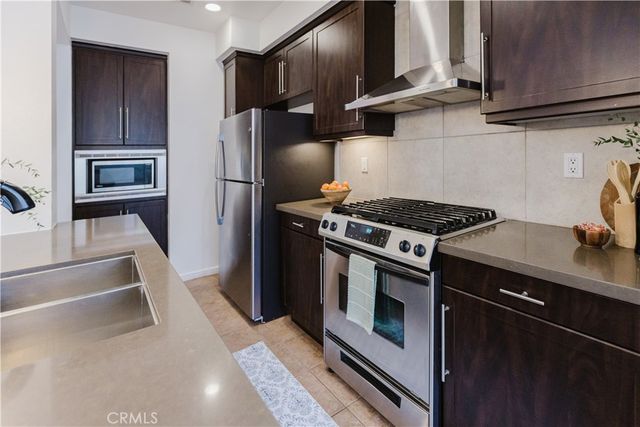 527 W Maple, Orange, CA 92868