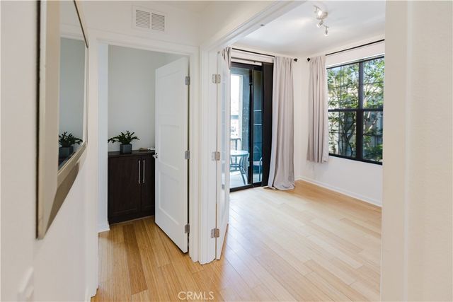 527 W Maple, Orange, CA 92868