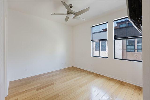 527 W Maple, Orange, CA 92868