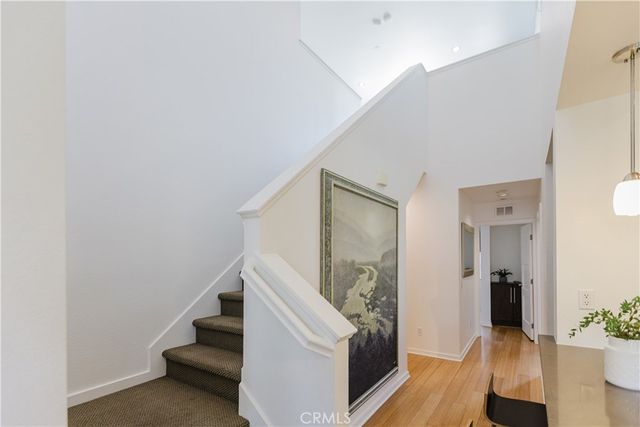 527 W Maple, Orange, CA 92868