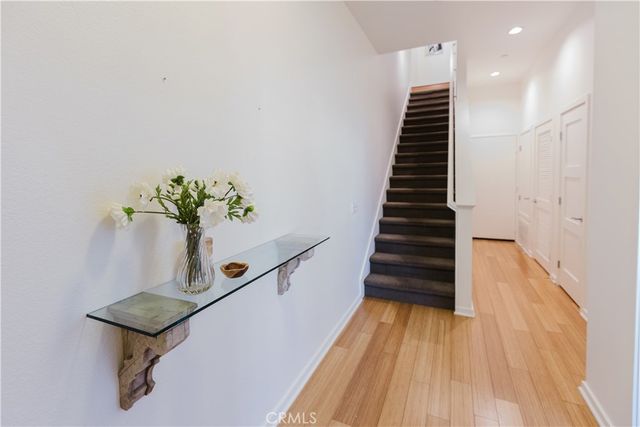 527 W Maple, Orange, CA 92868