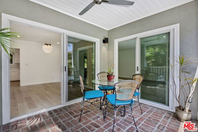 3101 N Beachwood Drive, Los Angeles, CA 90068
