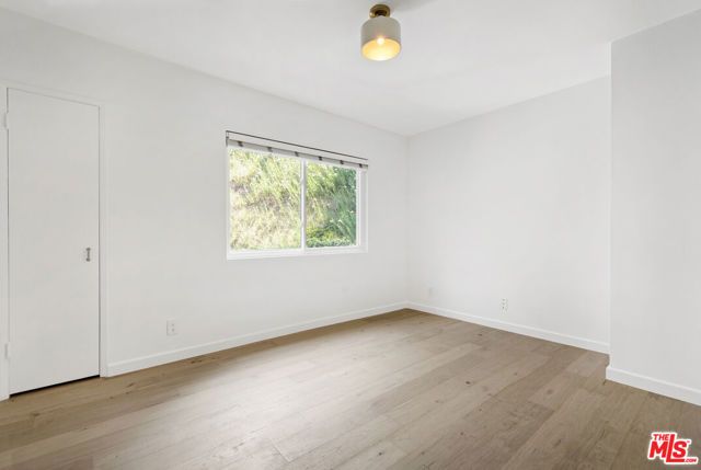 3101 N Beachwood Drive, Los Angeles, CA 90068