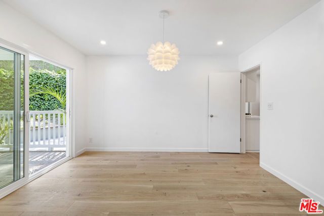 3101 N Beachwood Drive, Los Angeles, CA 90068