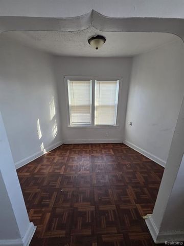 7230 Ashton Avenue, Detroit, MI 48228