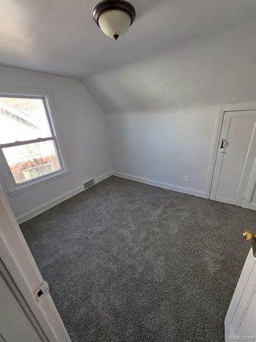 7230 Ashton Avenue, Detroit, MI 48228