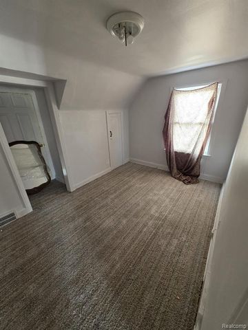 7230 Ashton Avenue, Detroit, MI 48228