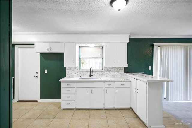 718 Harvey Avenue, Mcallen, TX 78501