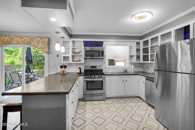 4007 Dennis Mclawhorn Road, Ayden, NC 28513