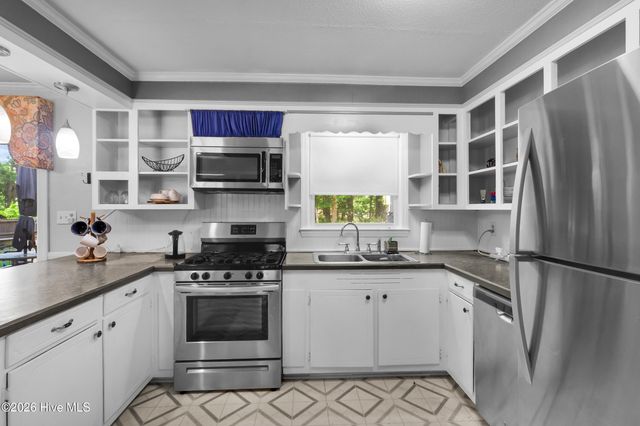 4007 Dennis Mclawhorn Road, Ayden, NC 28513