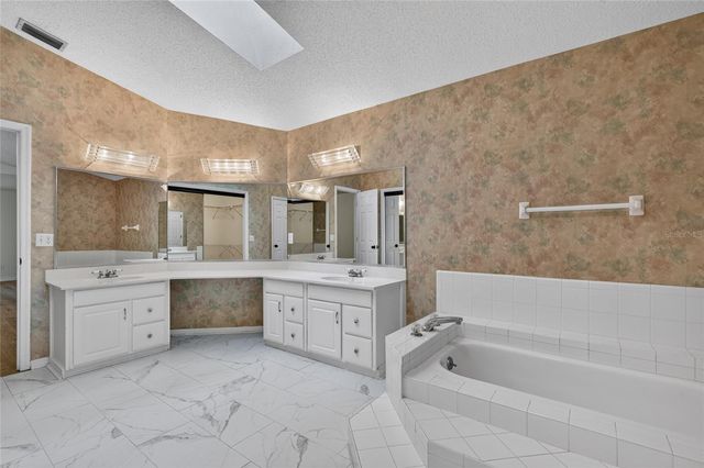 11 WALNUT PLACE, Palm Coast, FL 32164