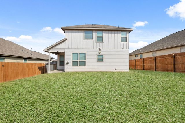 186 Limerick RD, Buda, TX 78610