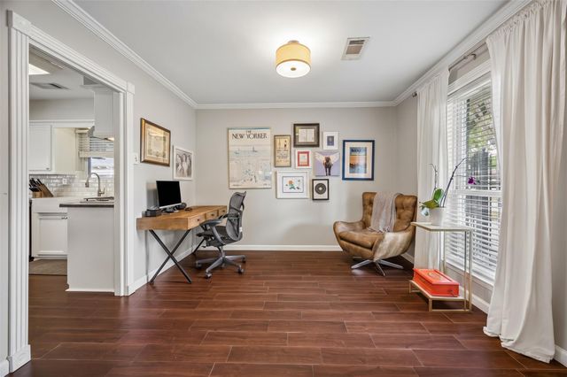 906 Walnut Bend Lane, Houston, TX 77042