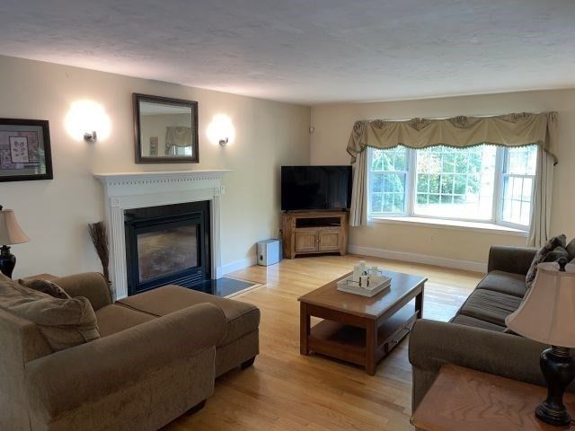 697 Tremont St, Dighton, MA 02764