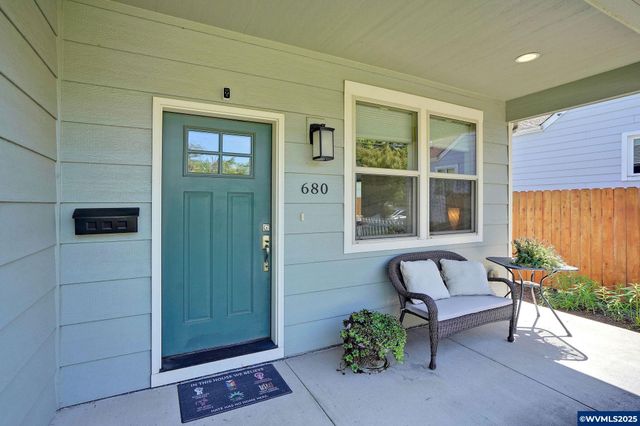 680 Breys Av NE, Salem, OR 97301