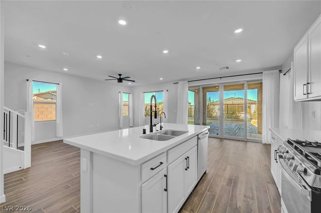 2408 Switchback Valley Street, Las Vegas, NV 89138