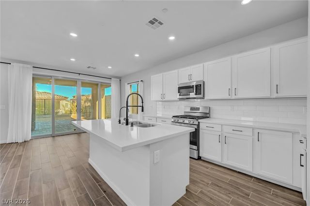 2408 Switchback Valley Street, Las Vegas, NV 89138